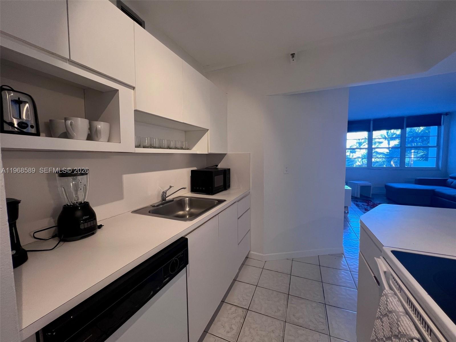 THE DECOPLAGE CONDO - Residential