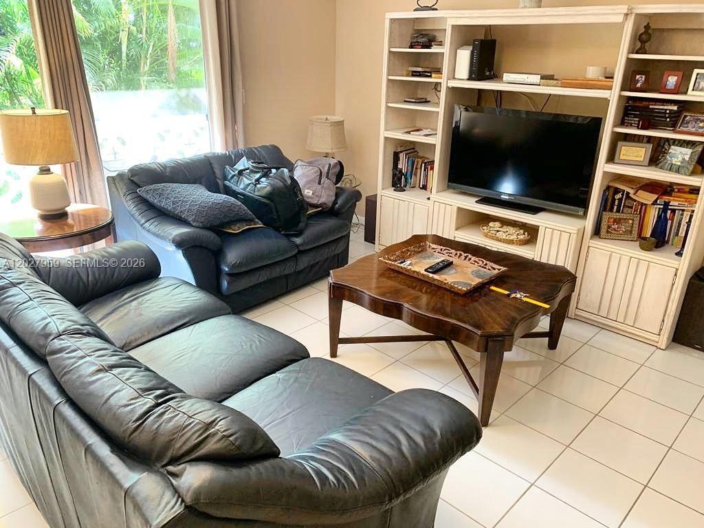MIDDLE RIVER VILLAS CONDO - Residential Lease