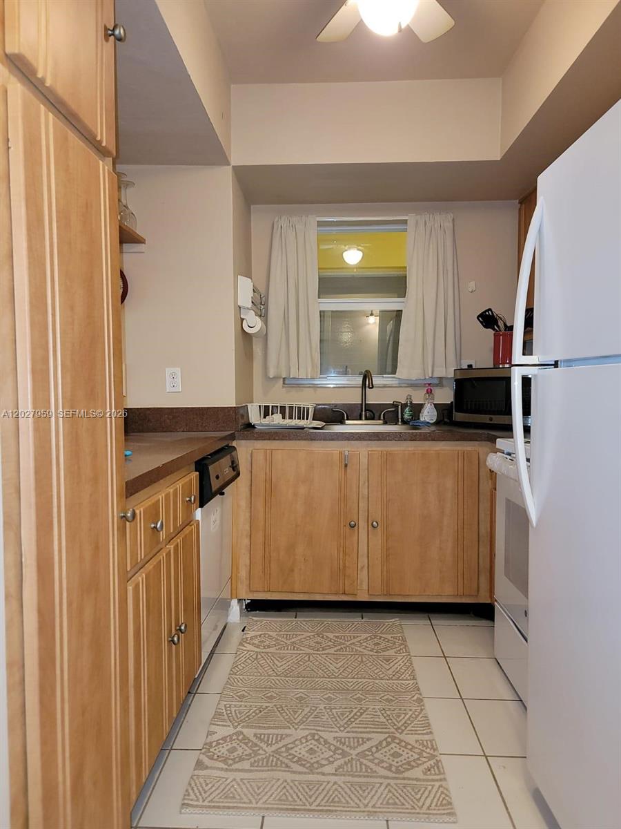 MIDDLE RIVER VILLAS CONDO - Residential Lease