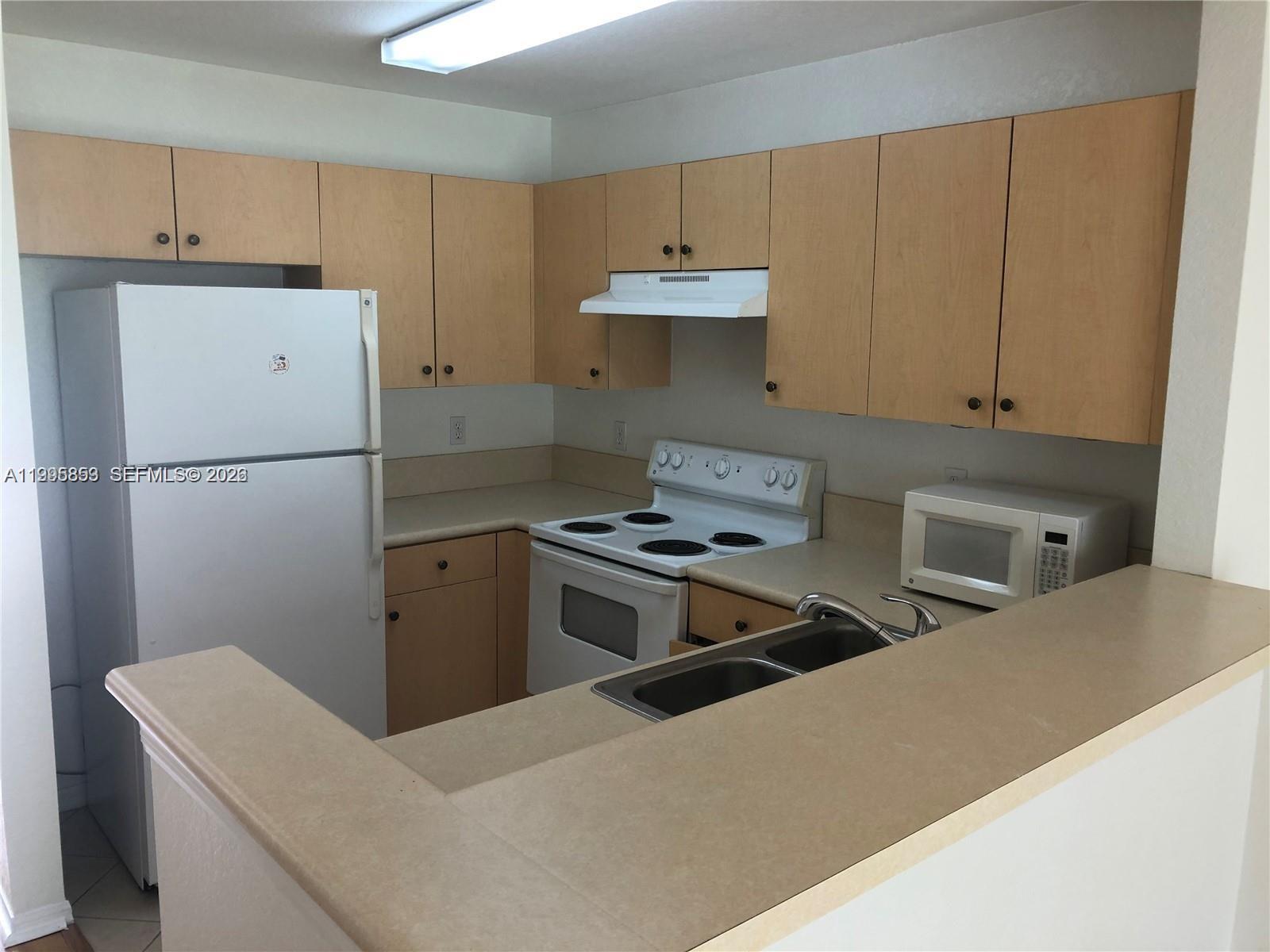 WASHINGTON COURT VILLAS - Residential
