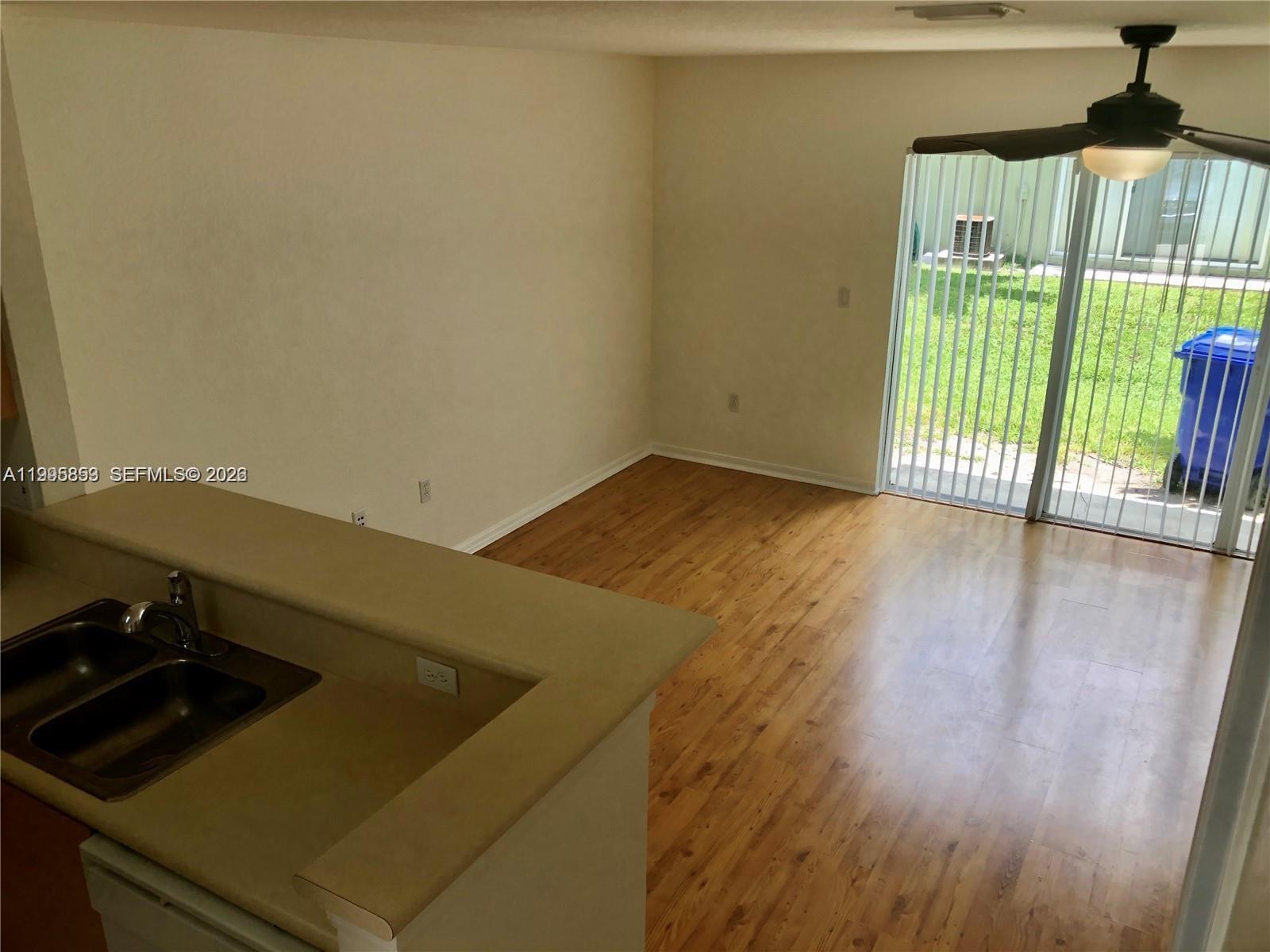 WASHINGTON COURT VILLAS - Residential
