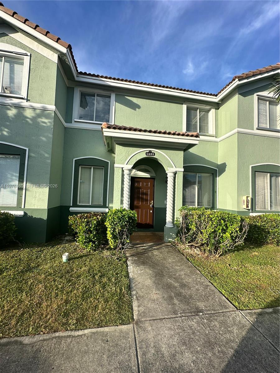 Spacious townhouse with three bedrooms and three bathrooms, unit has an ample family dinning area, open concept kitchen. quality stainless steel appliances, refrigerator, stove, dishwasher, microwave, laundry washer and dryer, central ac unit. fenced privacy patio. part of keys cove community with 24 hour security, gym, community room, pool, wateriews and tiki huts. low amount for move in.