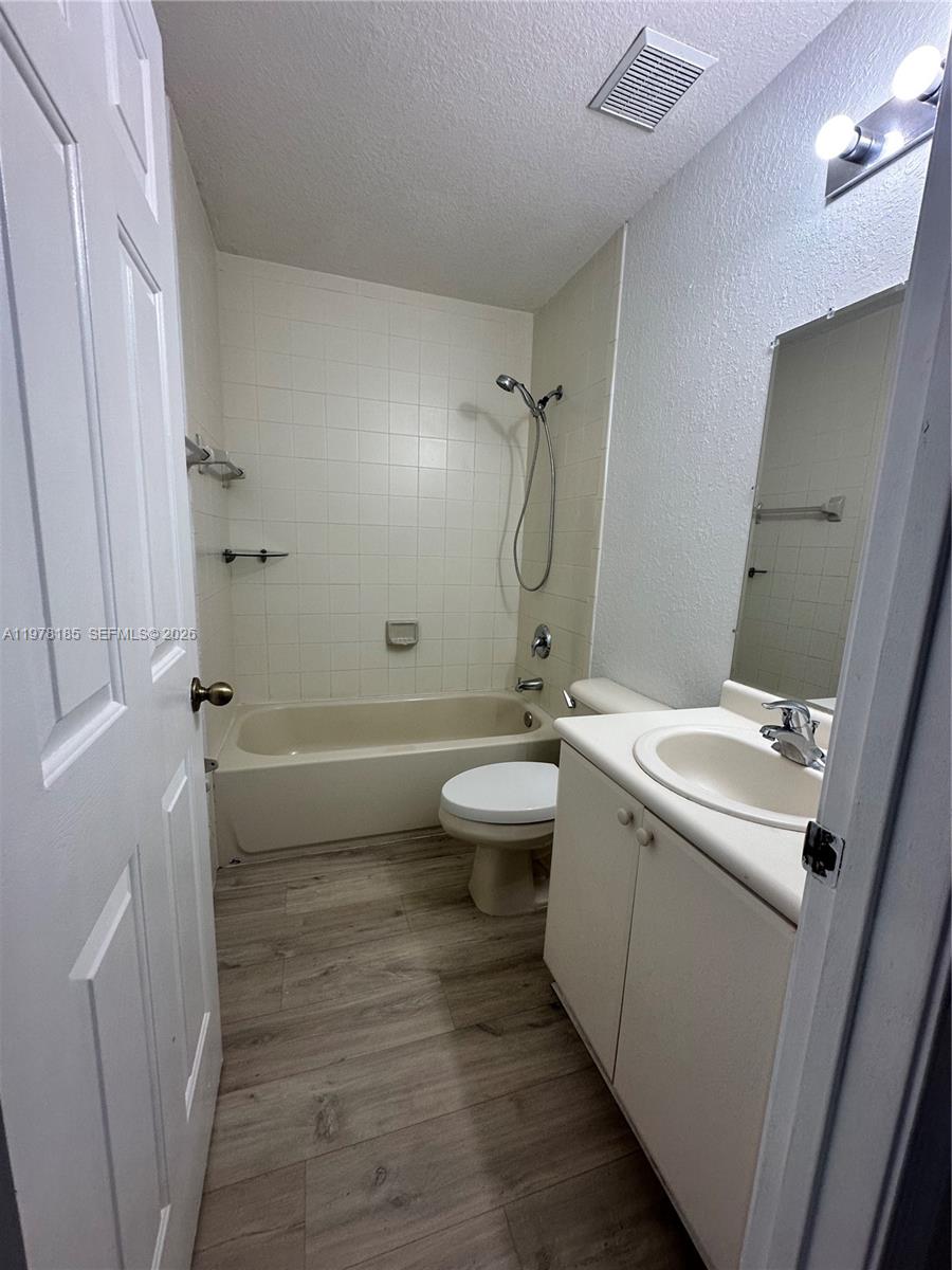 SHOMA TOWNHOMES AT KEYSCO - Residential Lease