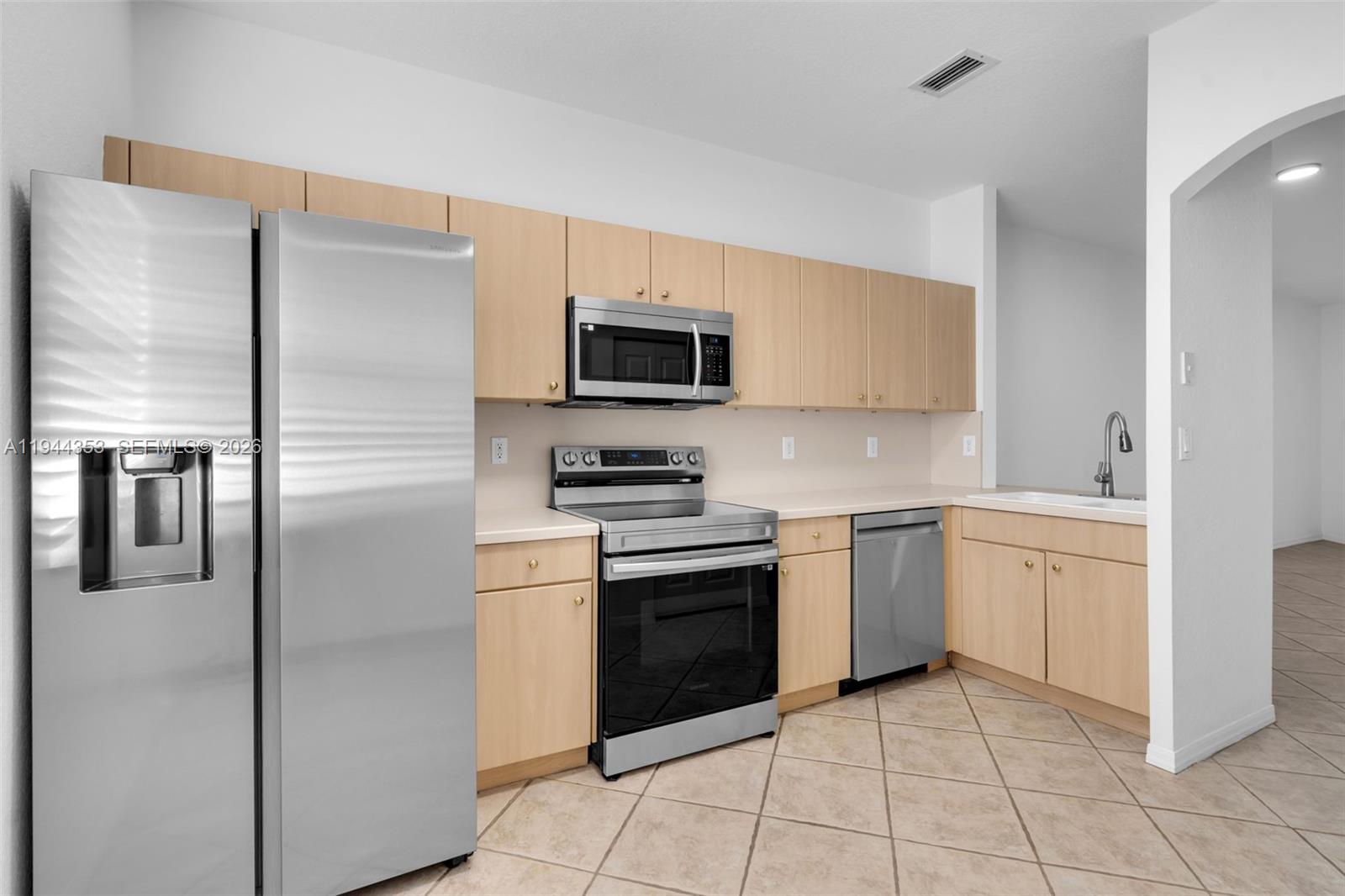 LAS BRISAS AT DORAL CONDO - Residential