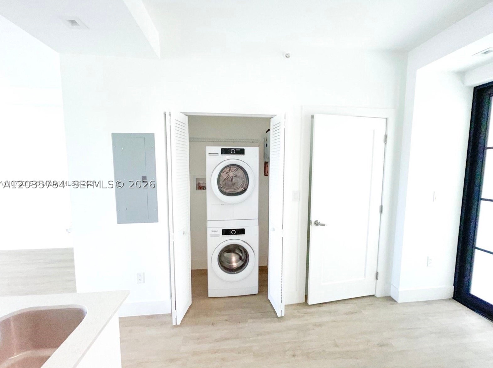 MAIN STREET LOFTS CONDO - Residential Lease