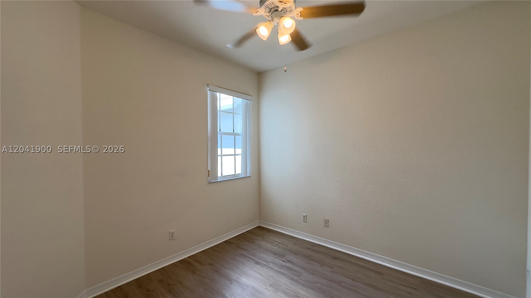 MAGNOLIA BAY CONDOMIMIUM - Residential
