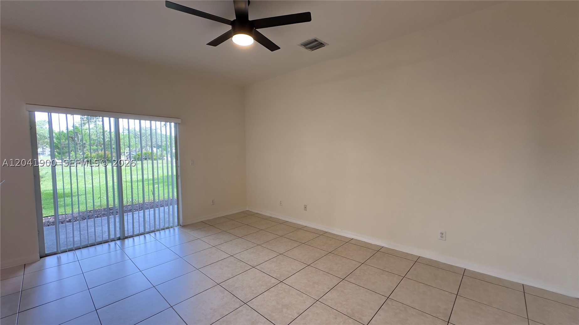MAGNOLIA BAY CONDOMIMIUM - Residential