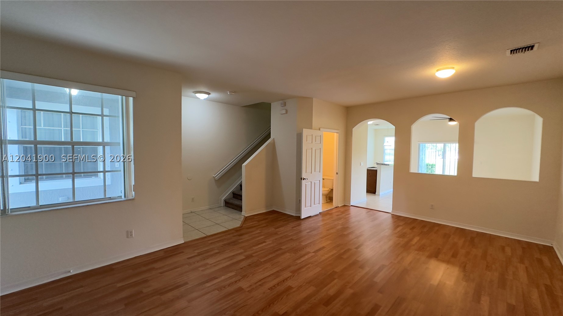 MAGNOLIA BAY CONDOMIMIUM - Residential