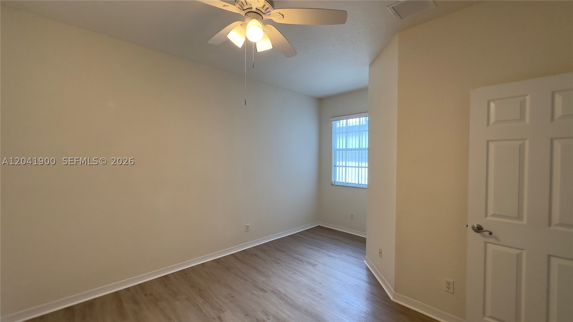 MAGNOLIA BAY CONDOMIMIUM - Residential