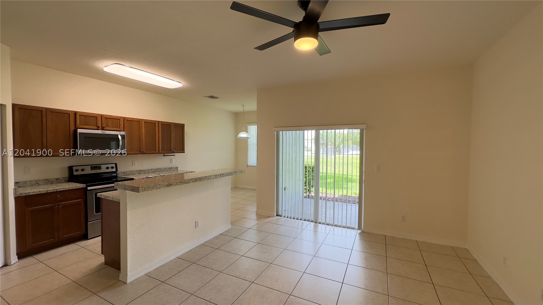 MAGNOLIA BAY CONDOMIMIUM - Residential