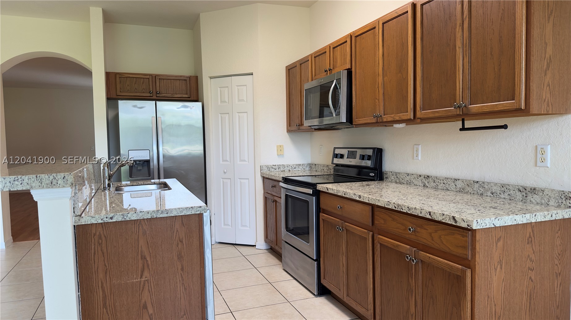 MAGNOLIA BAY CONDOMIMIUM - Residential
