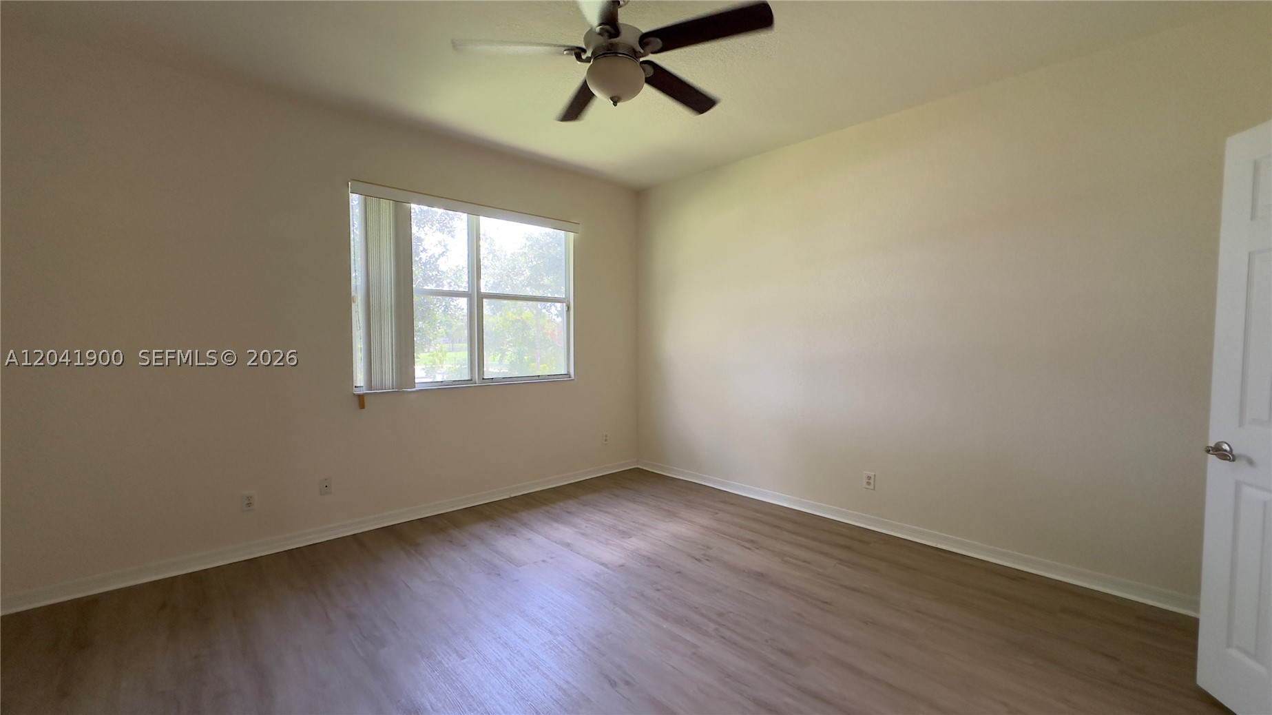MAGNOLIA BAY CONDOMIMIUM - Residential