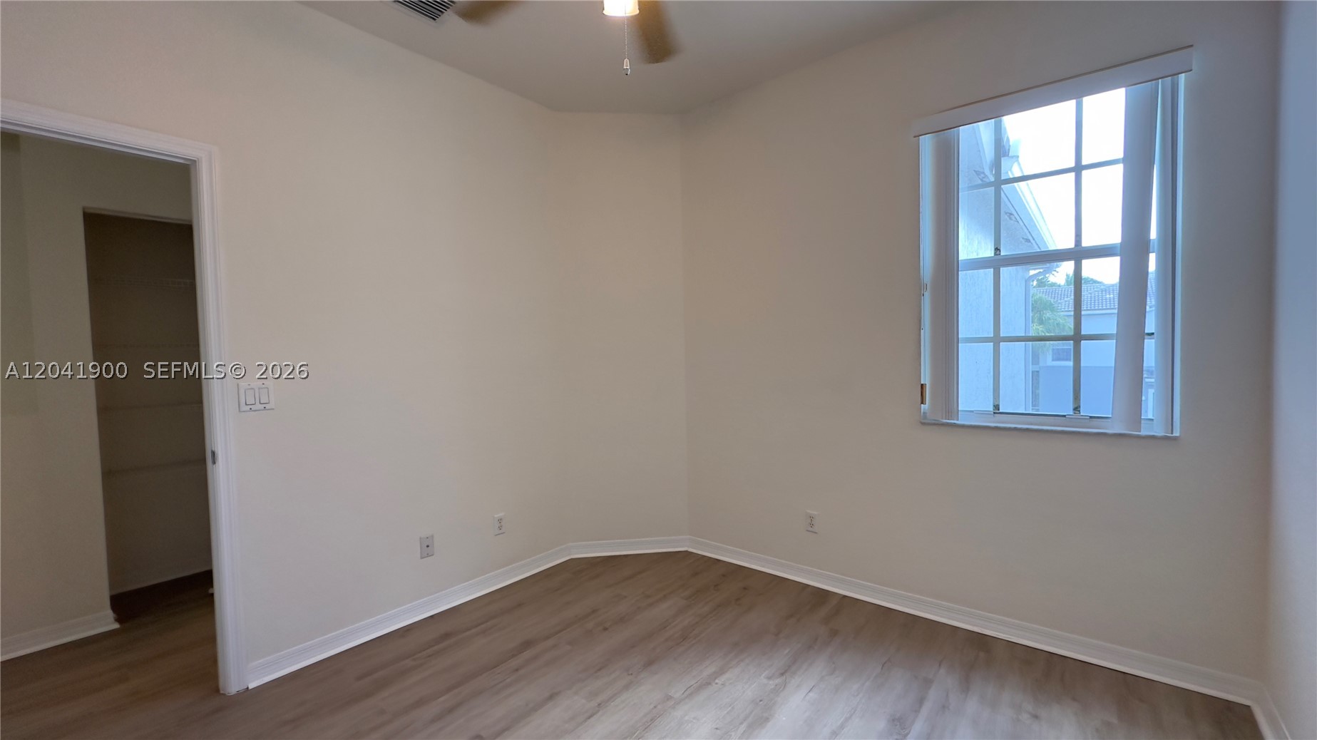 MAGNOLIA BAY CONDOMIMIUM - Residential