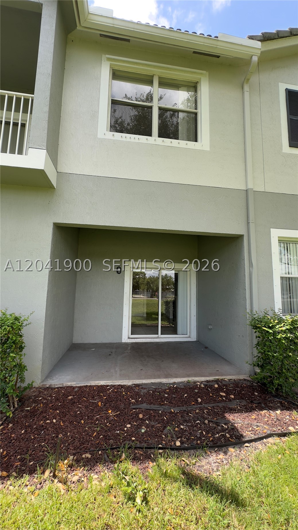 MAGNOLIA BAY CONDOMIMIUM - Residential