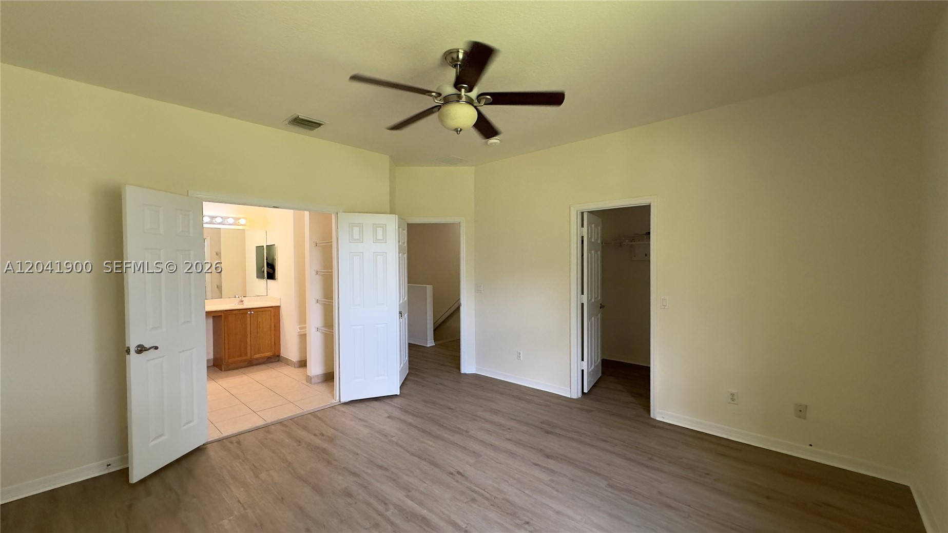 MAGNOLIA BAY CONDOMIMIUM - Residential