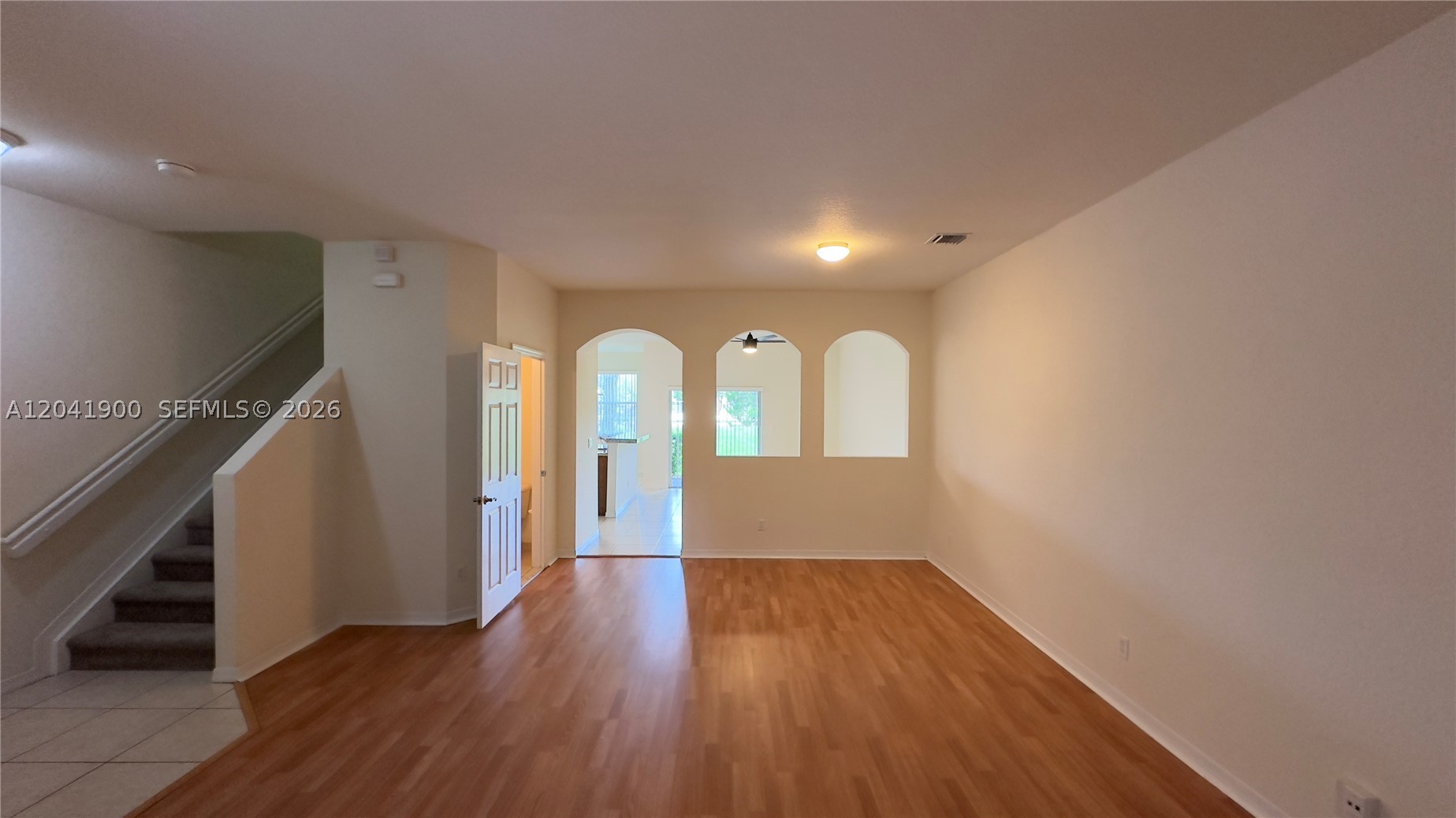 MAGNOLIA BAY CONDOMIMIUM - Residential