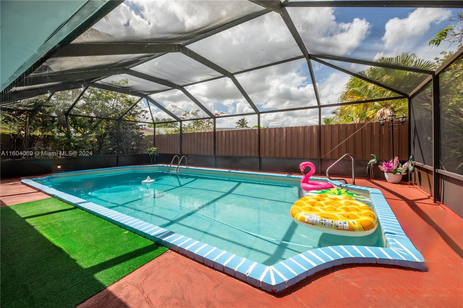 EMAUS PINES - Residential