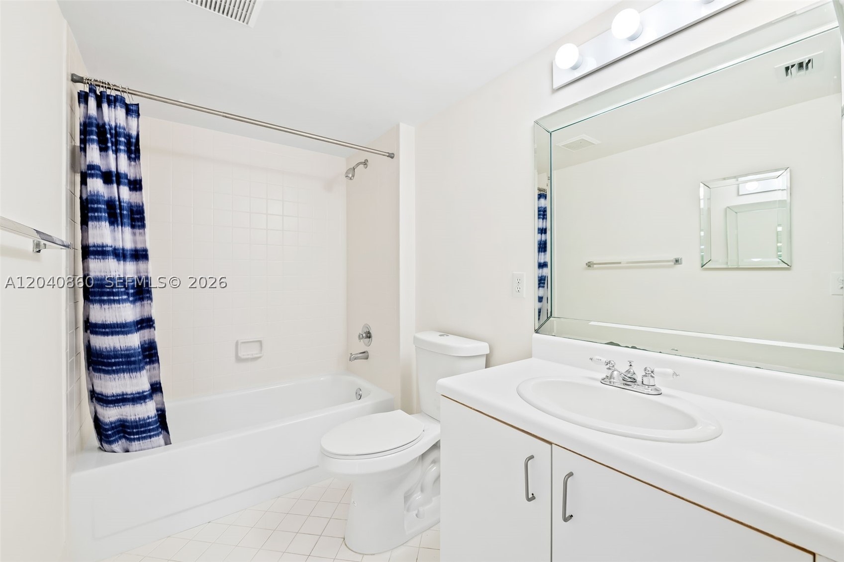 IVANHOE EAST AT CENTURY V - Residential