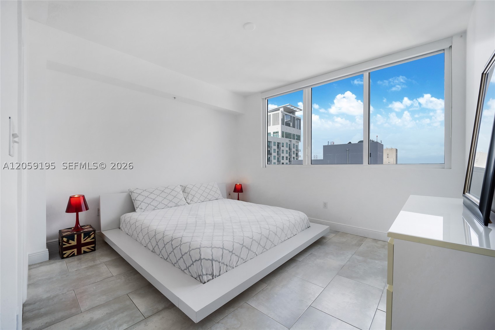 VIZCAYNE SOUTH CONDO - Residential
