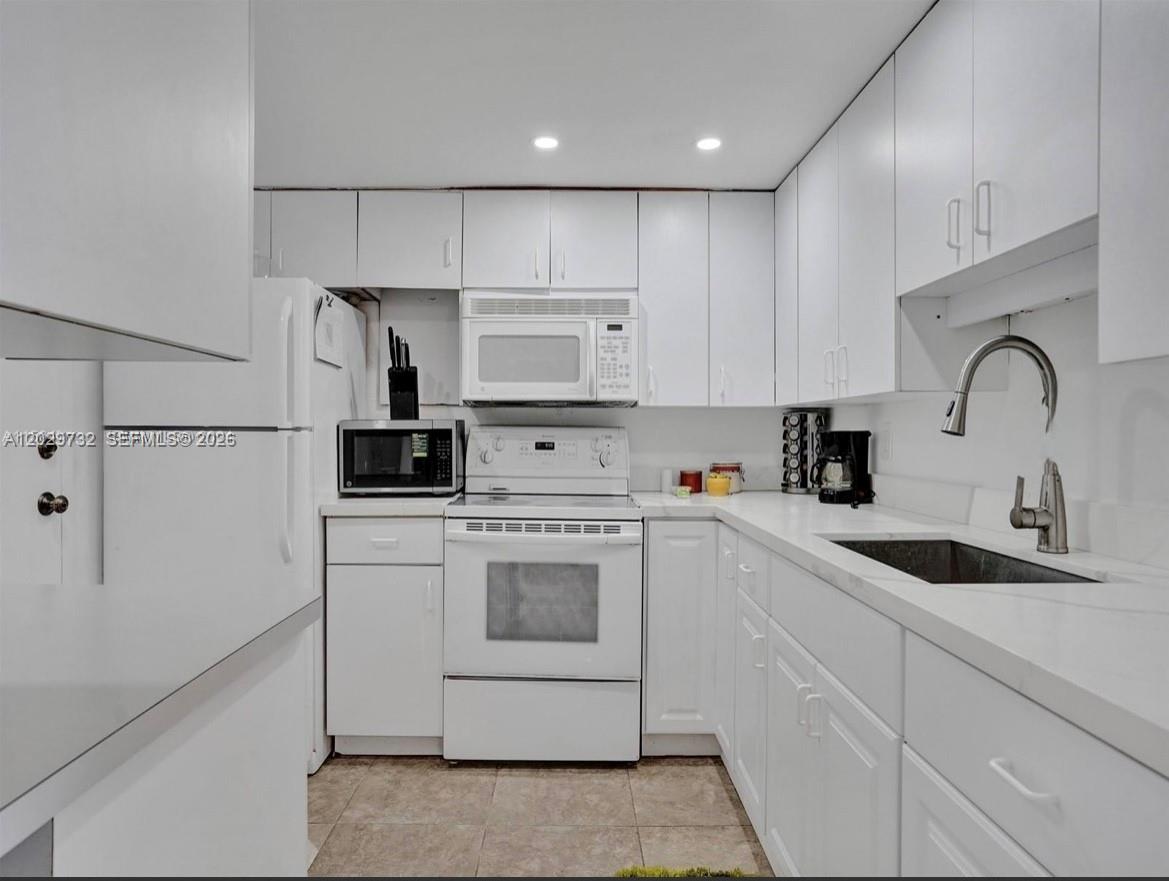 EAST POINT TOWERS CONDO - Residential Lease