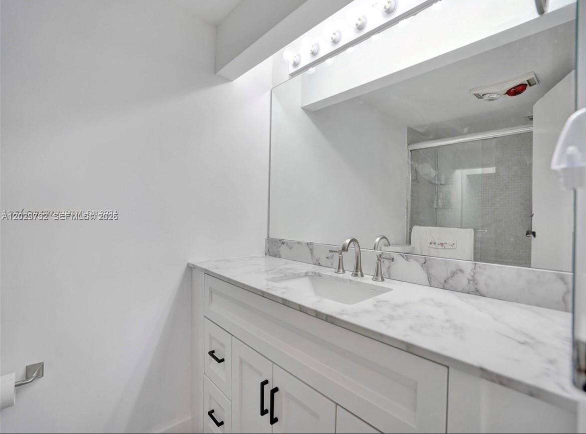 EAST POINT TOWERS CONDO - Residential Lease