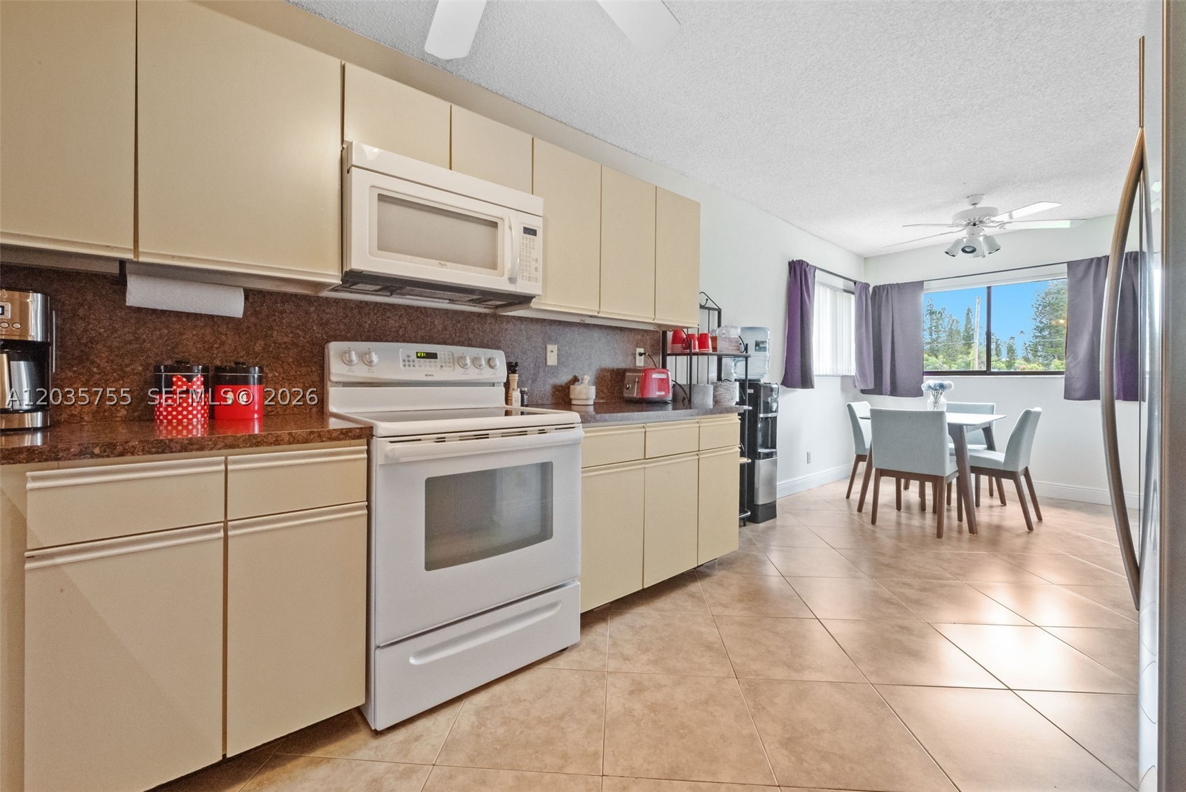 WATERSEDGE AT THE LAKES O - Residential