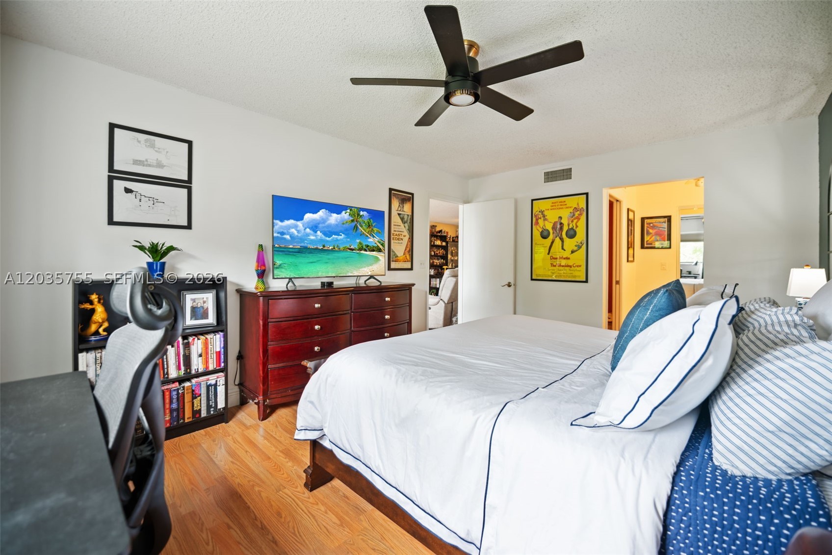 WATERSEDGE AT THE LAKES O - Residential