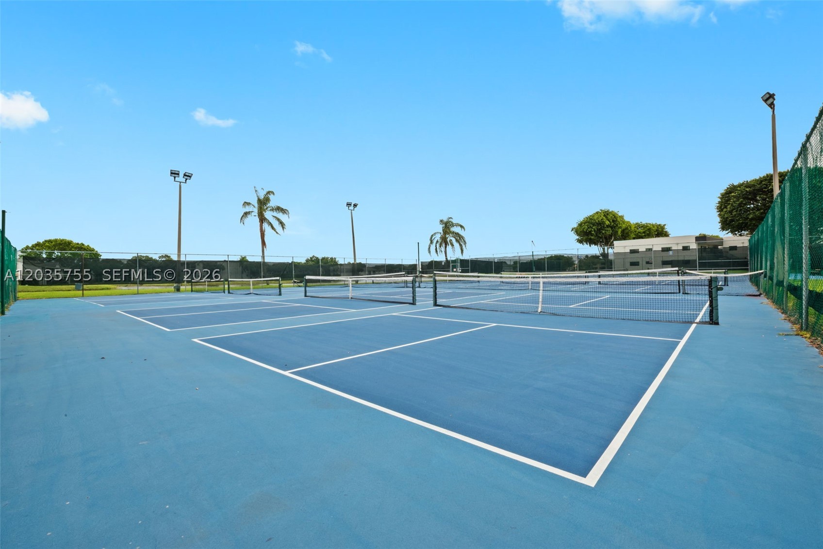 WATERSEDGE AT THE LAKES O - Residential