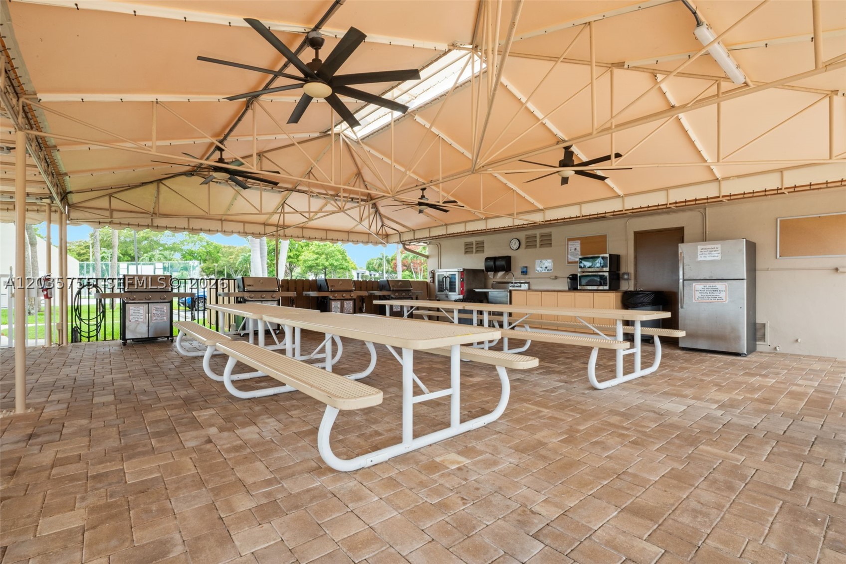 WATERSEDGE AT THE LAKES O - Residential