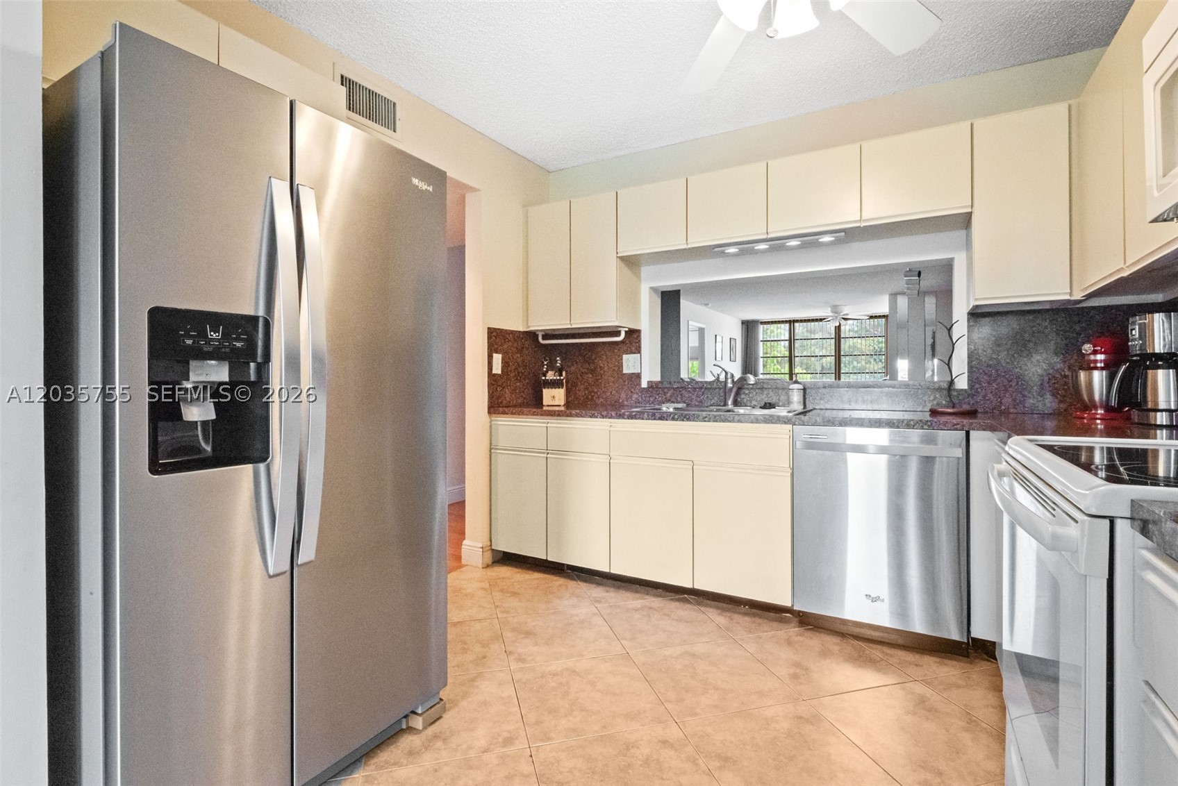 WATERSEDGE AT THE LAKES O - Residential