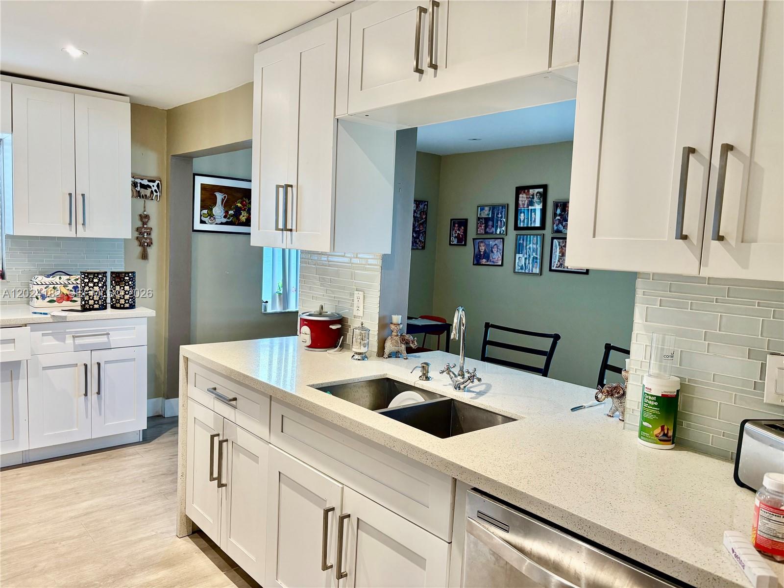 LAUDERDALE WEST 2 SEC - Residential