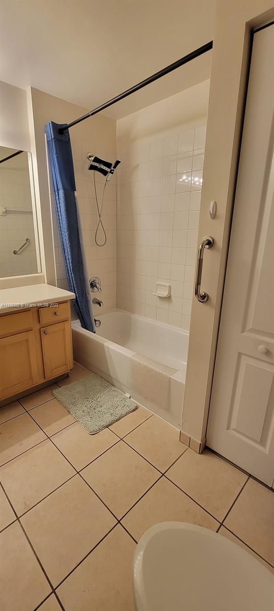 VALENCIA CONDO - Residential Lease