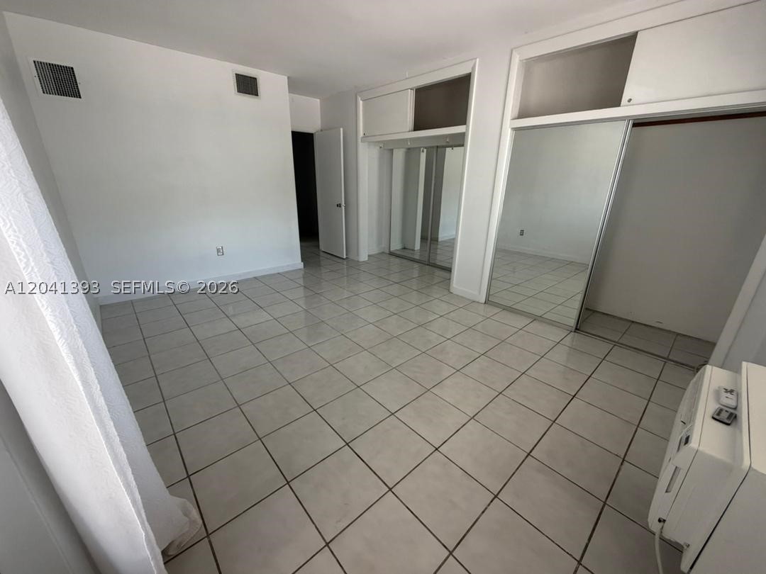 641 ESPANOLA WAY INC COND - Residential