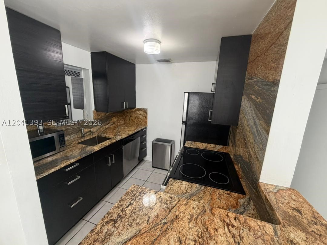 641 ESPANOLA WAY INC COND - Residential