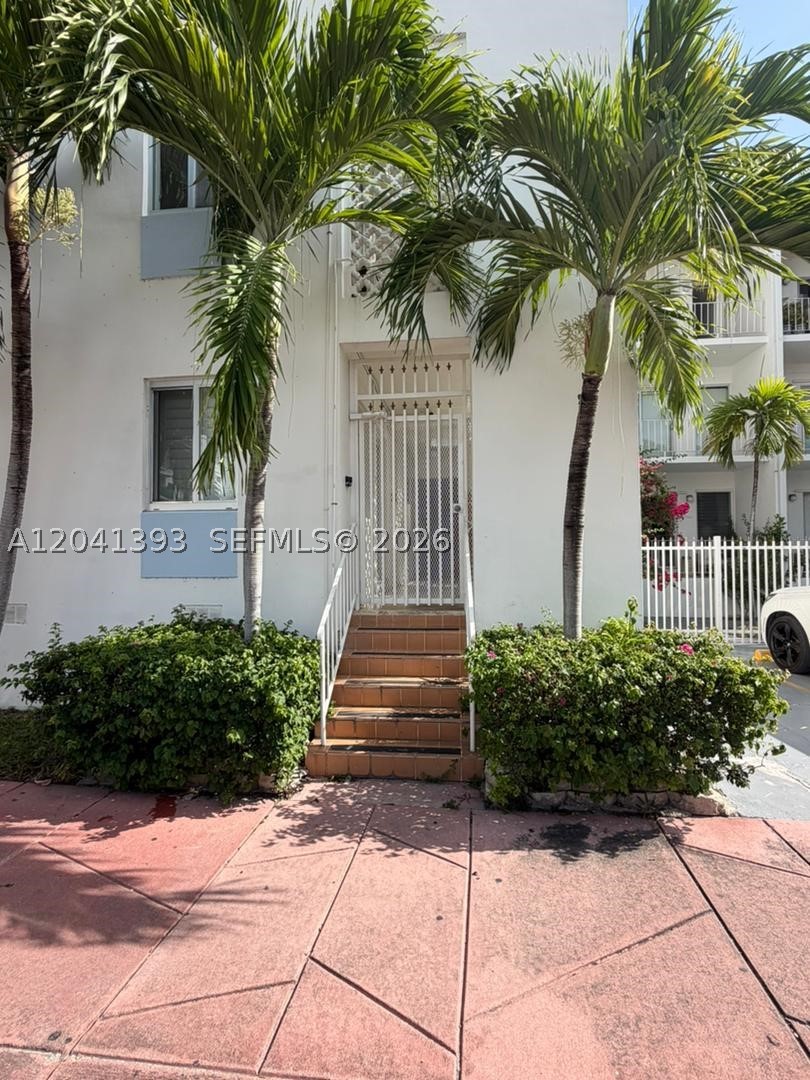 641 ESPANOLA WAY INC COND - Residential