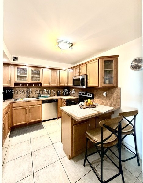WATERSIDE TOWERS CONDO - Residential