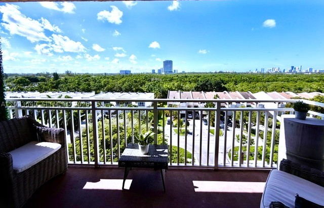 WATERSIDE TOWERS CONDO - Residential