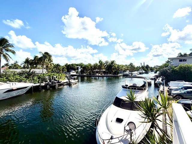 WATERSIDE TOWERS CONDO - Residential