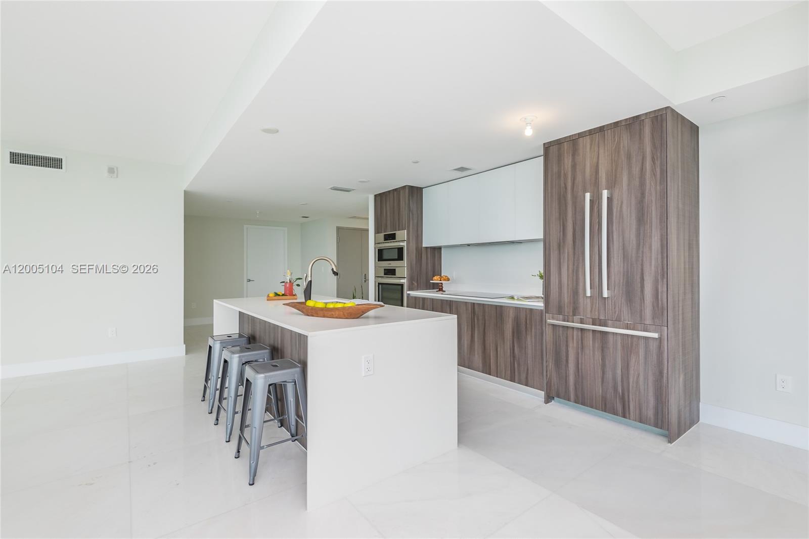 ARIA ON THE BAY CONDO - Residential