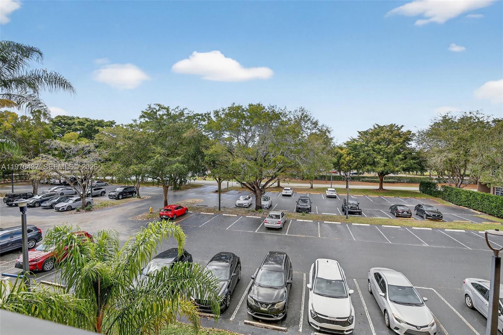 ROLLING HILLS GOLF AND - Residential