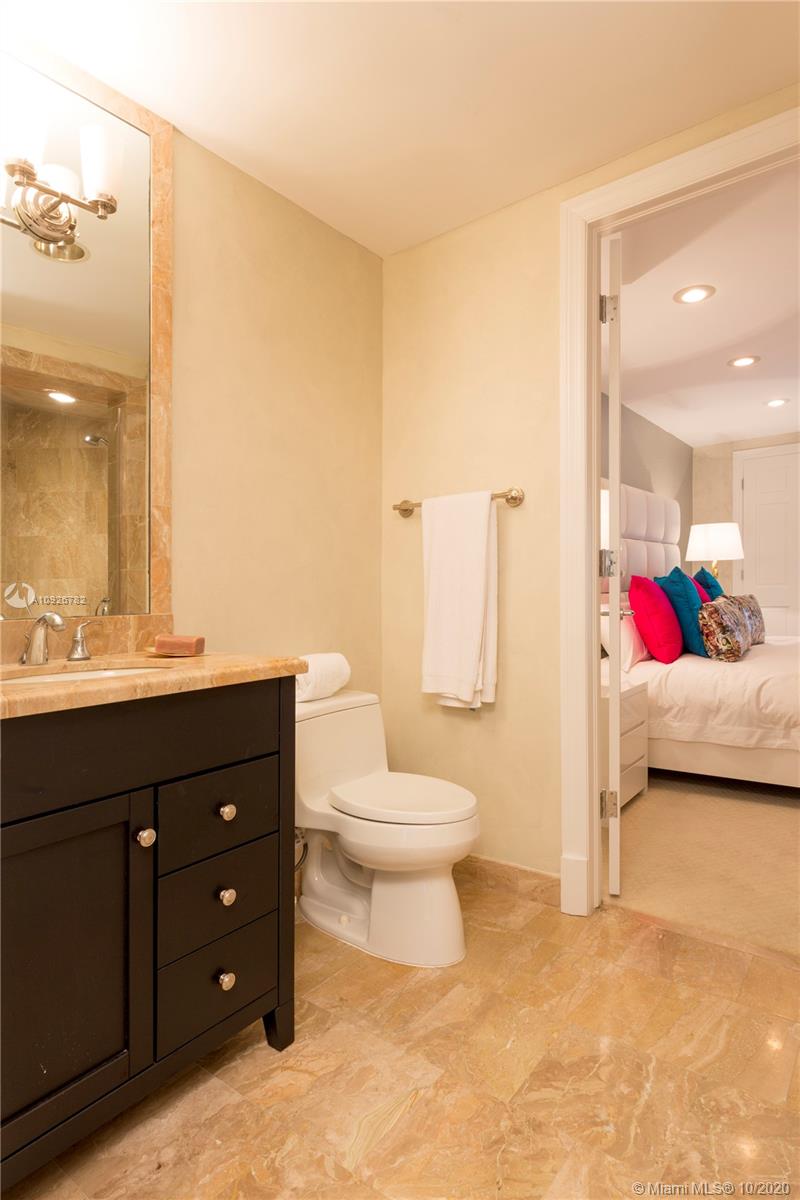 OCEANSIDE FISHER ISL COND - Residential