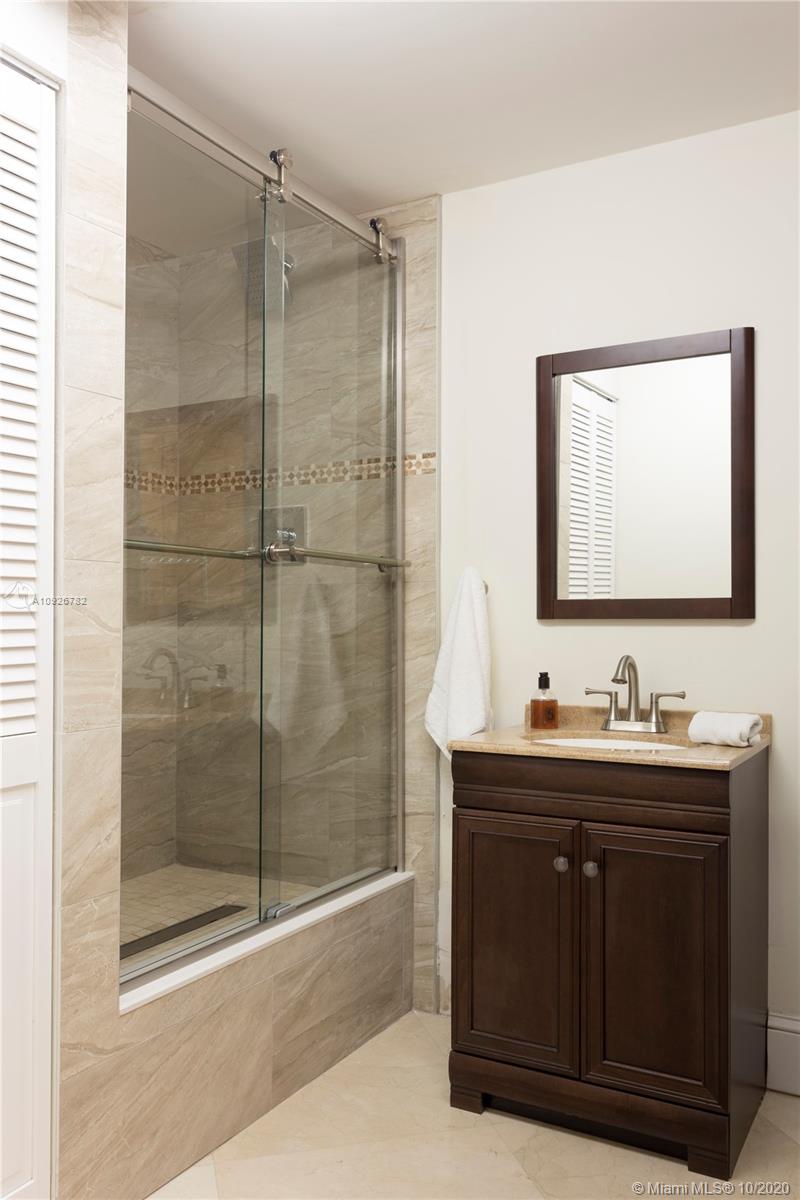 OCEANSIDE FISHER ISL COND - Residential