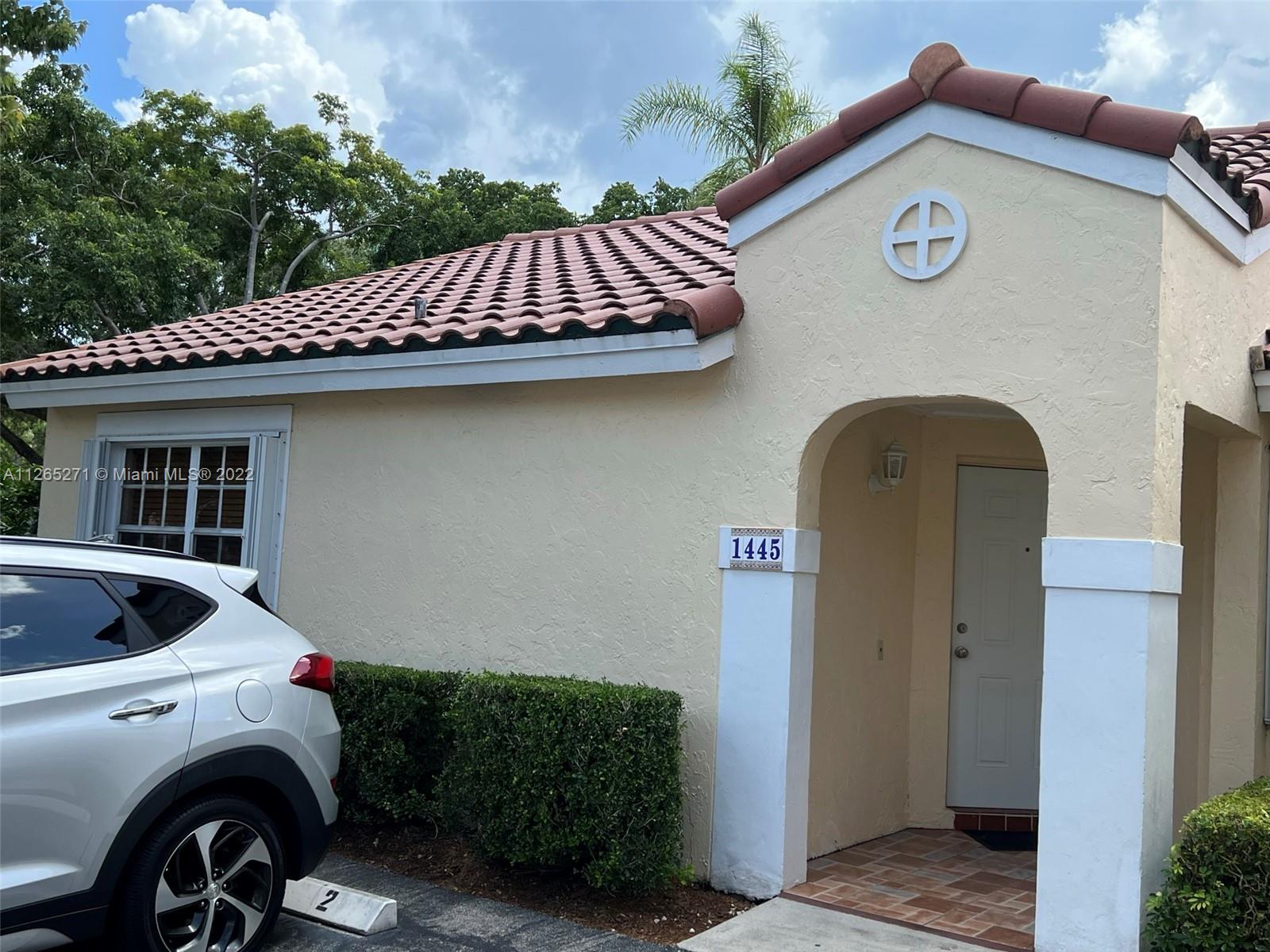 COUNTRY ISLES PH II - Residential Lease