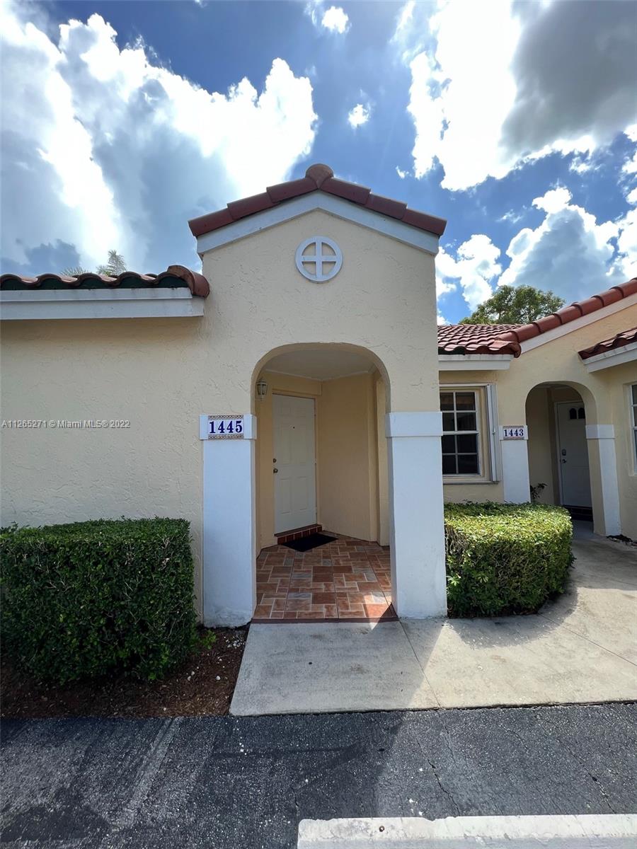 COUNTRY ISLES PH II - Residential Lease