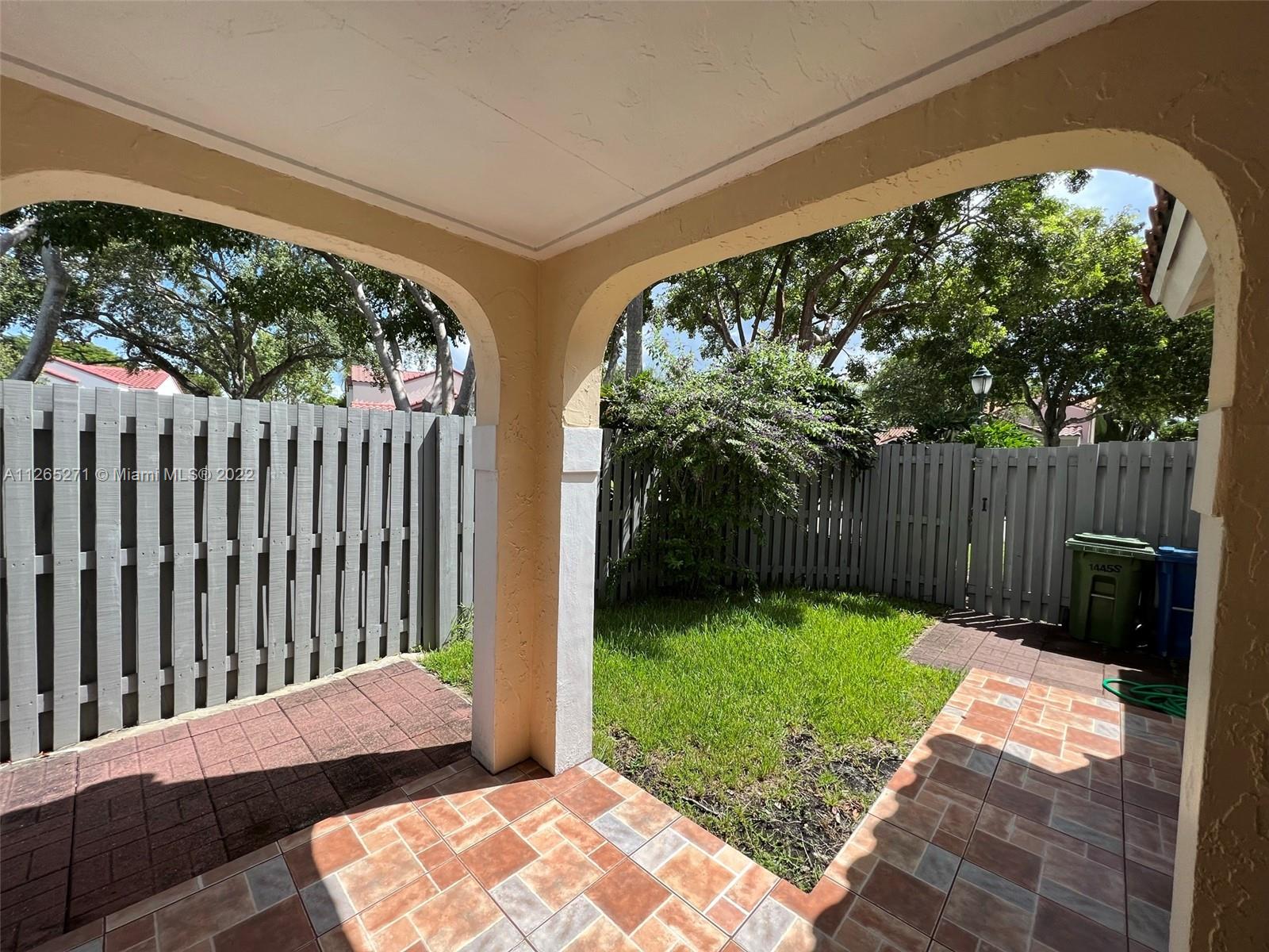 COUNTRY ISLES PH II - Residential Lease