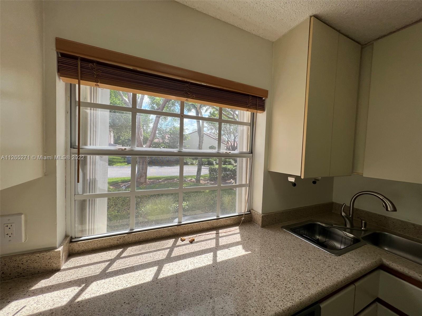 COUNTRY ISLES PH II - Residential Lease