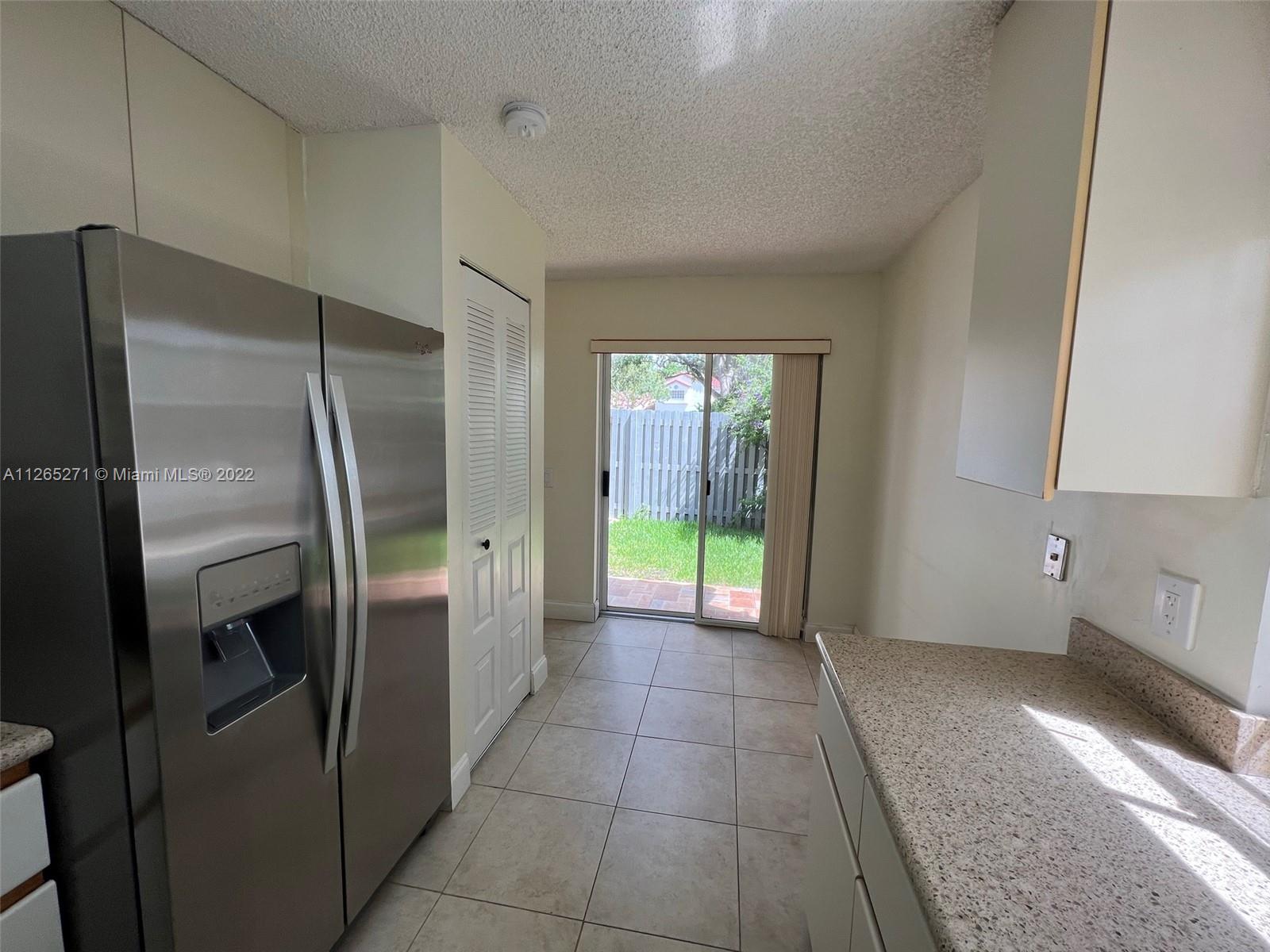 COUNTRY ISLES PH II - Residential Lease