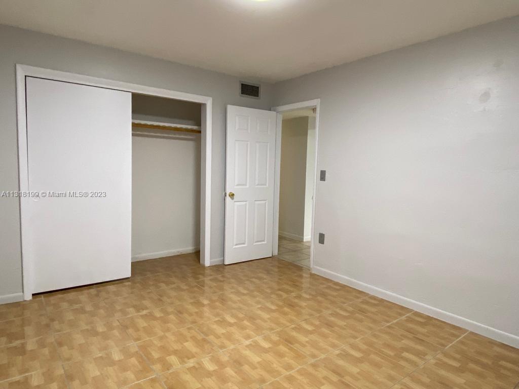KINGSTON SQUARE CONDO - Residential Lease