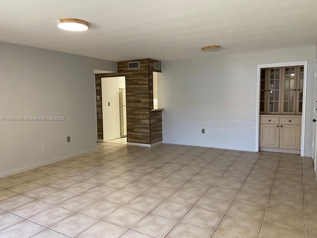 KINGSTON SQUARE CONDO - Residential Lease