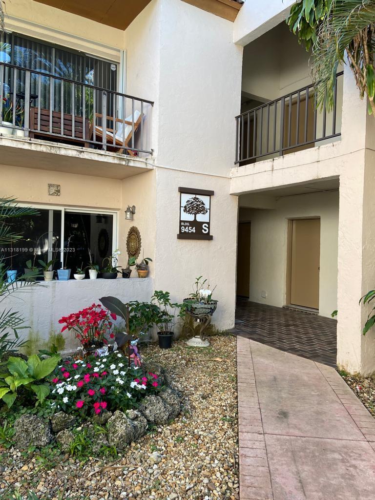 KINGSTON SQUARE CONDO - Residential Lease